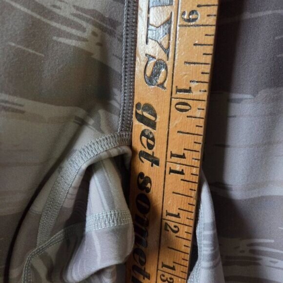EUC LIKE NEW ALPHALETE ATHLETICS AMPLIFY CAMO PRINT LEGGINGS WOMENS SZ M - Picture 16 of 16